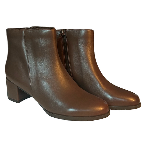 Naturalizer Woman’s Chocolate Waterproof Boots Size 7W NEW - Picture 4 of 9